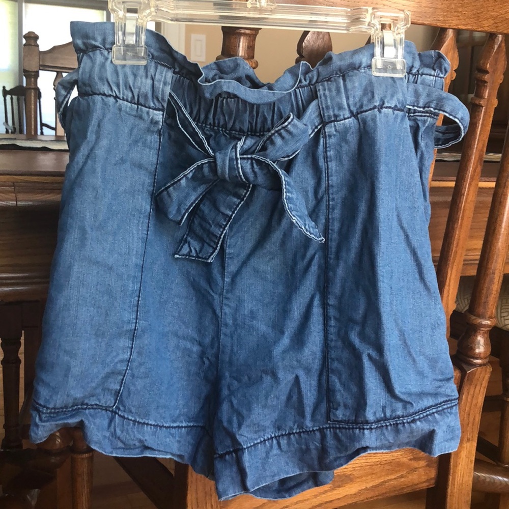 Paper-bag shorts